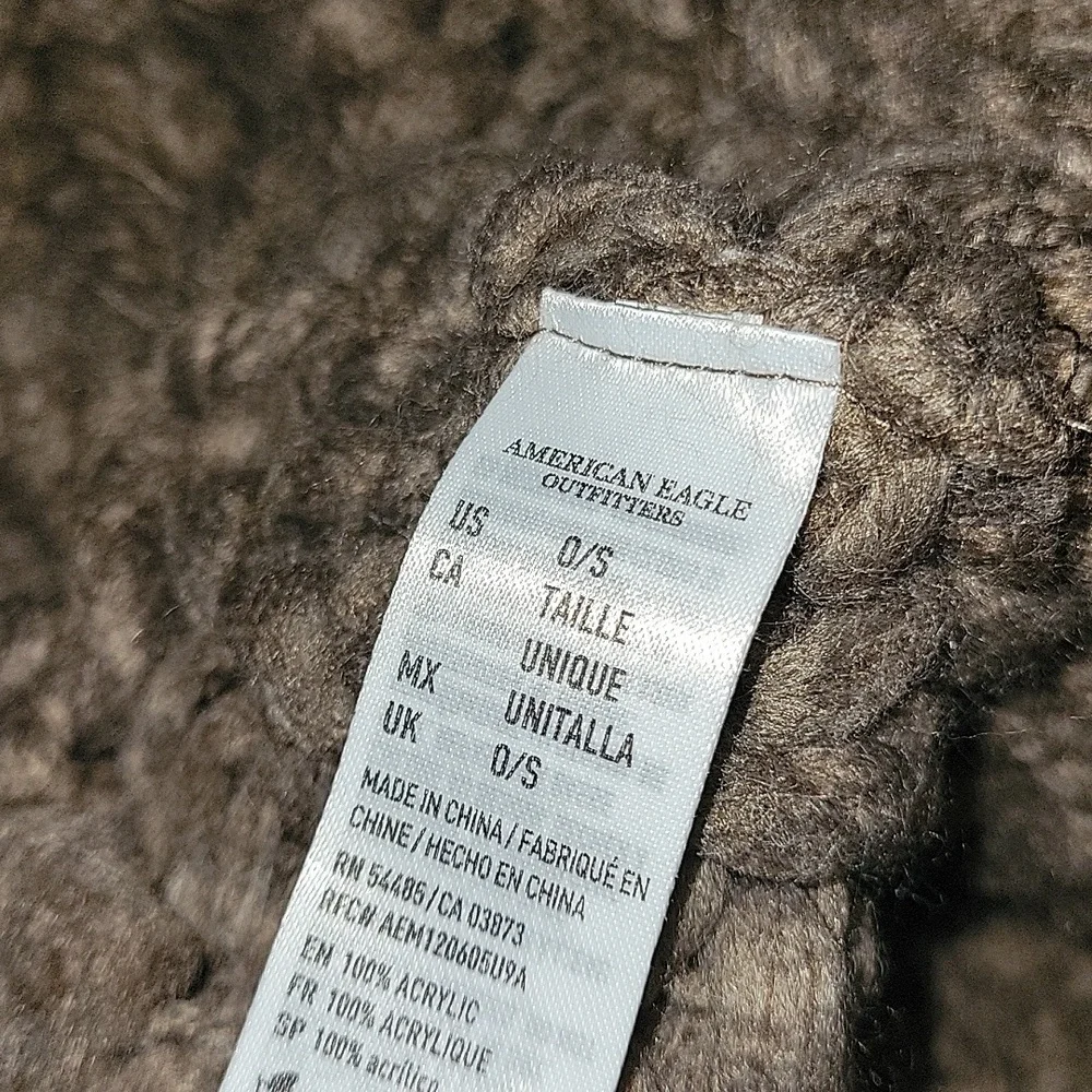 American Eagle brown knit scarf
